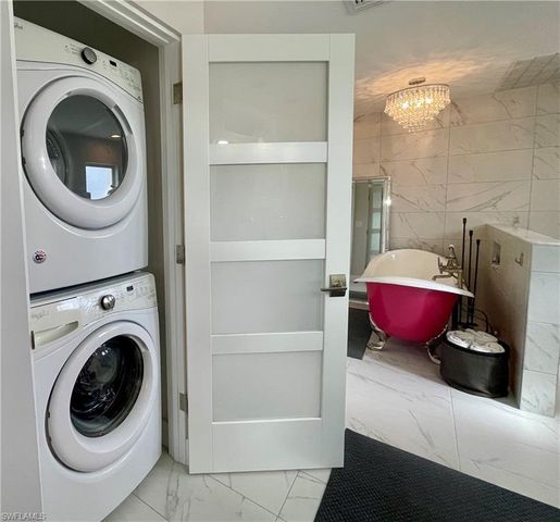 2120 Sandpiper ST, Naples, FL 34102