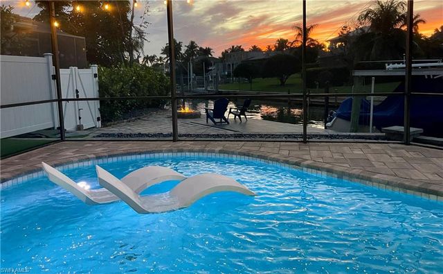 2120 Sandpiper ST, Naples, FL 34102