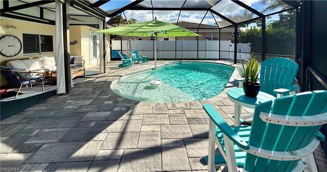 2120 Sandpiper ST, Naples, FL 34102