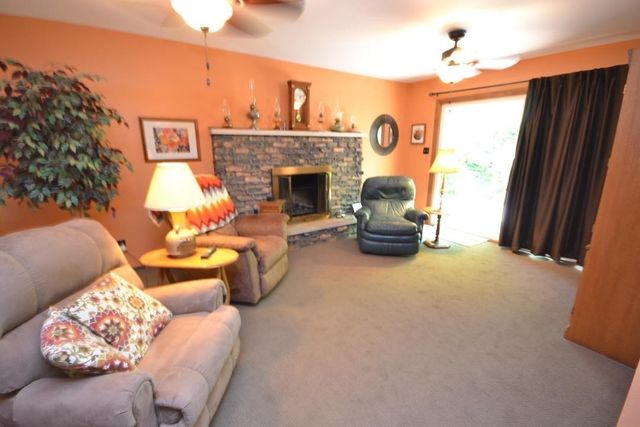 21 Woodland Trail, Ogden Dunes, IN 46368
