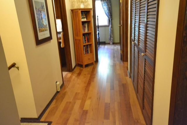 21 Woodland Trail, Ogden Dunes, IN 46368