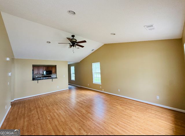 153 Crest Pointe, Bremen, GA 30110