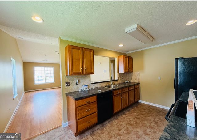 153 Crest Pointe, Bremen, GA 30110