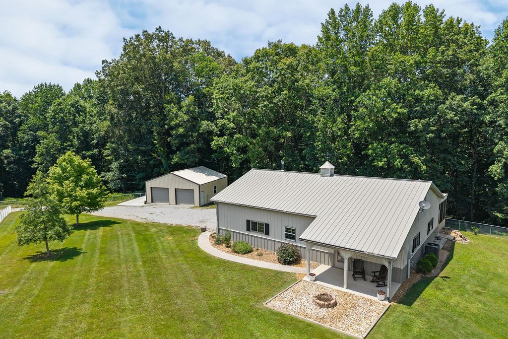 9656 Francis Ferry Rd, Rock Island, TN 38581