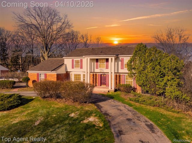 4268 Covered Bridge Road, Bloomfield Hills, MI 48302