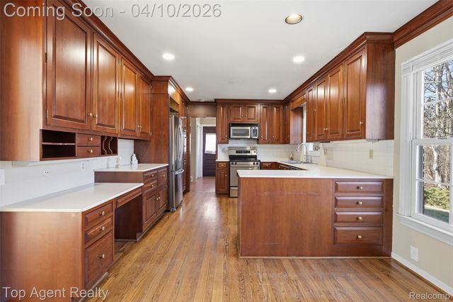 4268 Covered Bridge Road, Bloomfield Hills, MI 48302