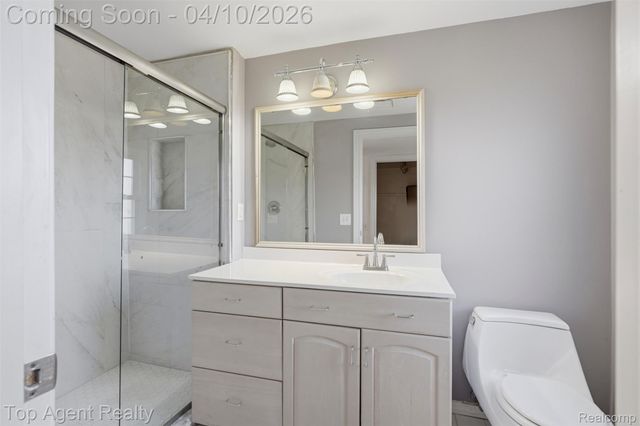 4268 Covered Bridge Road, Bloomfield Hills, MI 48302