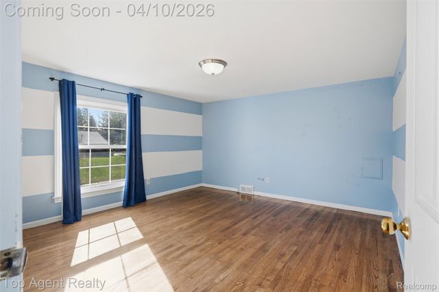 4268 Covered Bridge Road, Bloomfield Hills, MI 48302