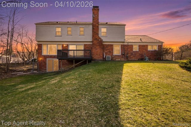 4268 Covered Bridge Road, Bloomfield Hills, MI 48302