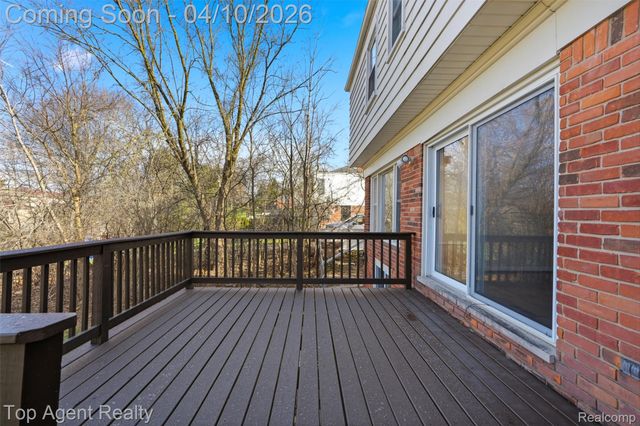 4268 Covered Bridge Road, Bloomfield Hills, MI 48302