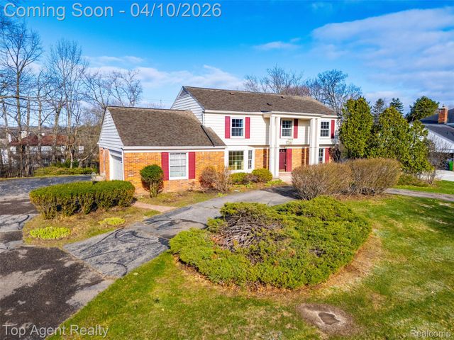 4268 Covered Bridge Road, Bloomfield Hills, MI 48302
