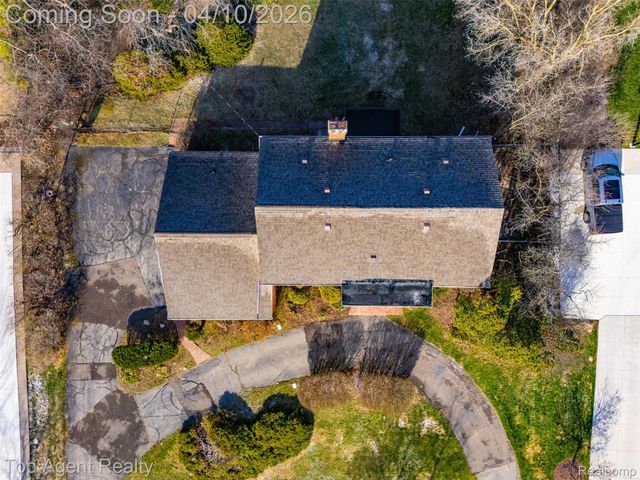 4268 Covered Bridge Road, Bloomfield Hills, MI 48302