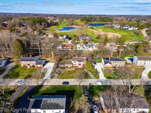 4268 Covered Bridge Road, Bloomfield Hills, MI 48302