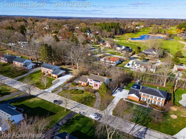 4268 Covered Bridge Road, Bloomfield Hills, MI 48302
