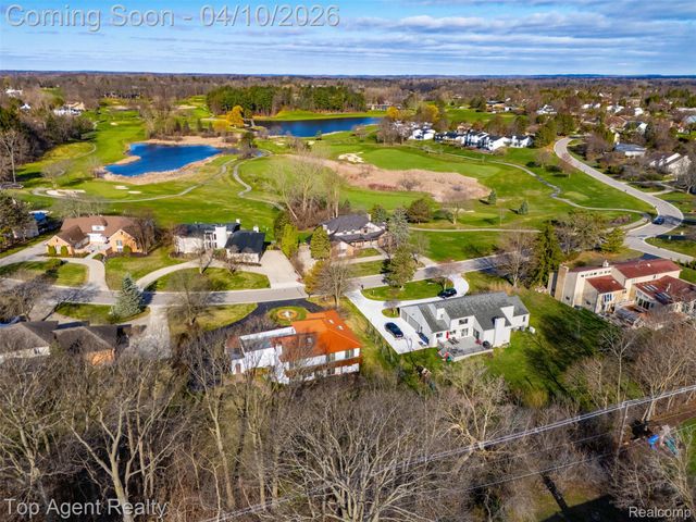 4268 Covered Bridge Road, Bloomfield Hills, MI 48302