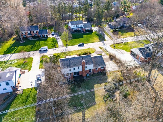 4268 Covered Bridge Road, Bloomfield Hills, MI 48302