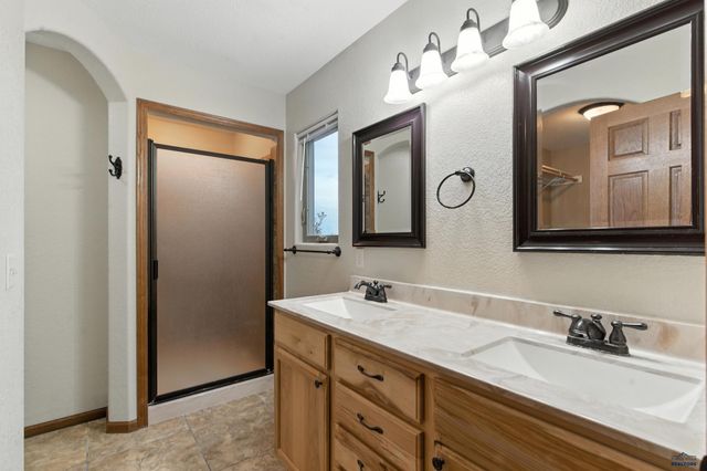 4352 FIELDSTONE DR, Rapid City, SD 57703