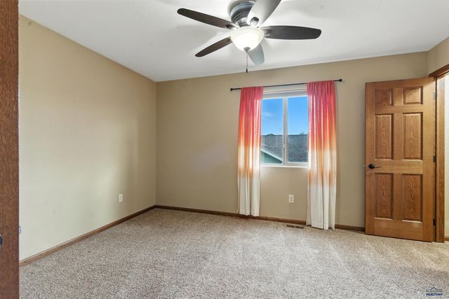 4352 FIELDSTONE DR, Rapid City, SD 57703