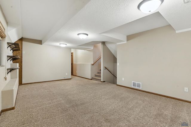 4352 FIELDSTONE DR, Rapid City, SD 57703