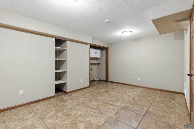 4352 FIELDSTONE DR, Rapid City, SD 57703