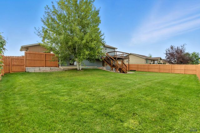 4352 FIELDSTONE DR, Rapid City, SD 57703