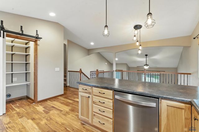 4352 FIELDSTONE DR, Rapid City, SD 57703