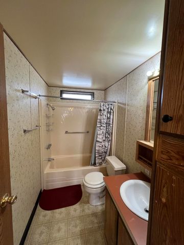 1401 Menomenee Lane, 281, Redding, CA 96003