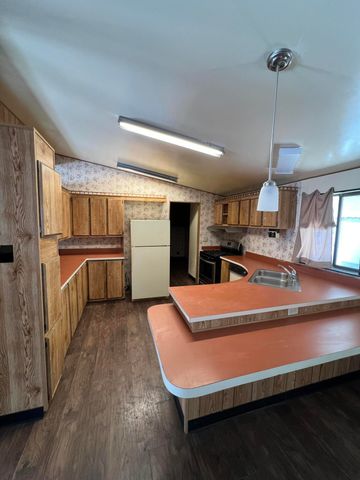 1401 Menomenee Lane, 281, Redding, CA 96003