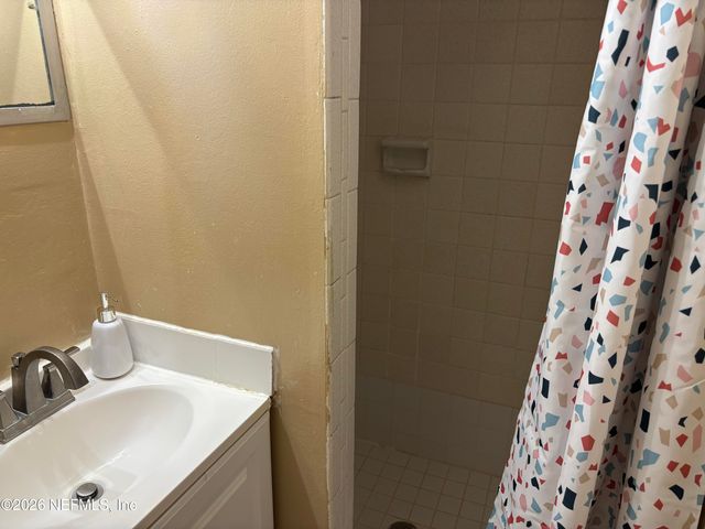 1644 LESSARD Circle, Jacksonville, FL 32208