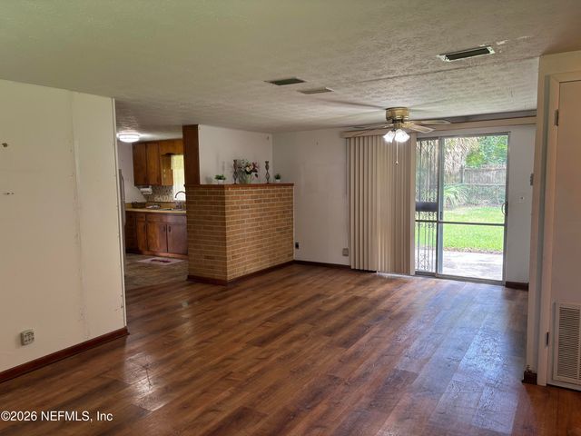 1644 LESSARD Circle, Jacksonville, FL 32208