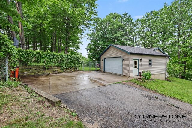 940 S Front Street, Belding, MI 48809