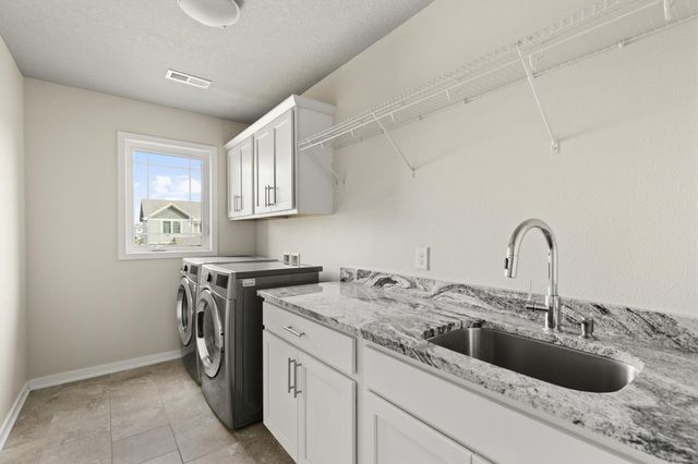 210 Dunham Drive, Waukee, IA 50263