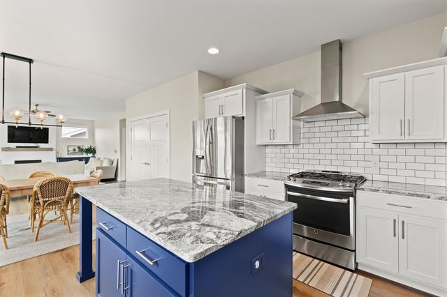 210 Dunham Drive, Waukee, IA 50263