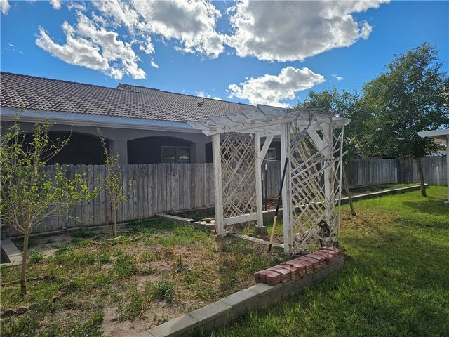 672 Lilac Lane, Bullhead City, AZ 86442