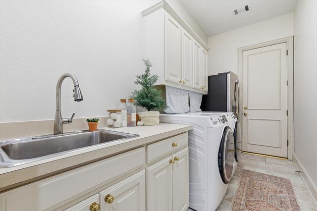 827 Cambridge Manor Lane, Coppell, TX 75019