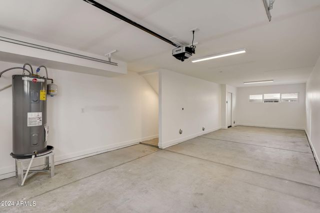 3645 E EARLL Drive 13, Phoenix, AZ 85018