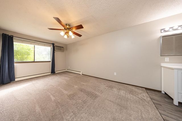 3917 Heritage Hills Drive 102, Bloomington, MN 55437