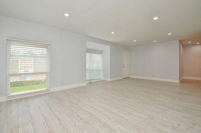 12633 Memorial Drive 174, Houston, TX 77024