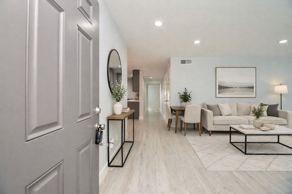 12633 Memorial Drive 174, Houston, TX 77024