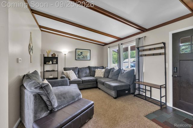 6155 E Maple Avenue, Burton, MI 48439