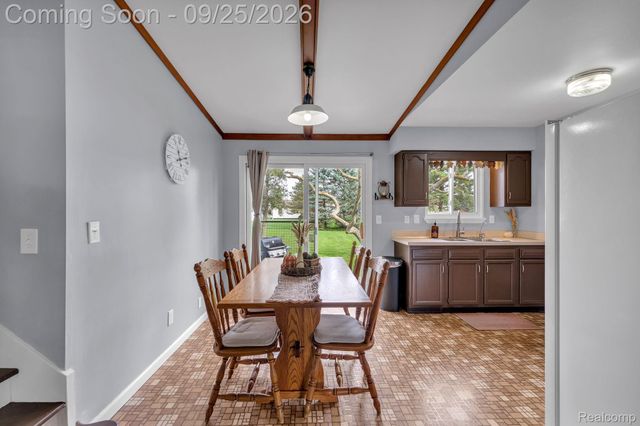 6155 E Maple Avenue, Burton, MI 48439