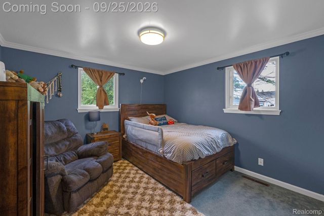 6155 E Maple Avenue, Burton, MI 48439