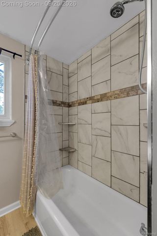 6155 E Maple Avenue, Burton, MI 48439