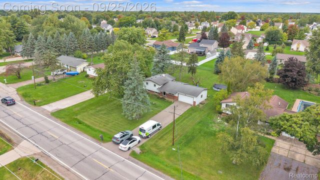 6155 E Maple Avenue, Burton, MI 48439