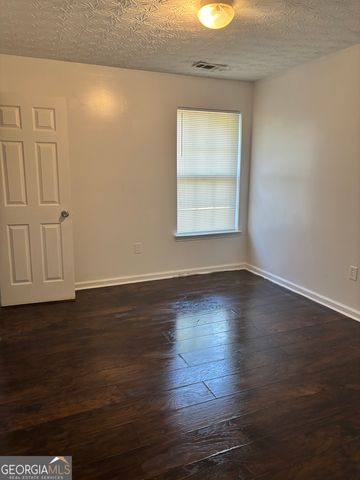 3859 Shenfield Dr, Union City, GA 30291