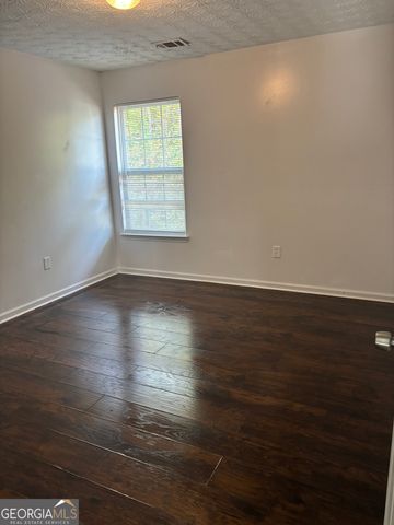 3859 Shenfield Dr, Union City, GA 30291