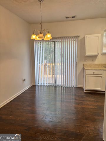 3859 Shenfield Dr, Union City, GA 30291