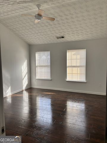 3859 Shenfield Dr, Union City, GA 30291