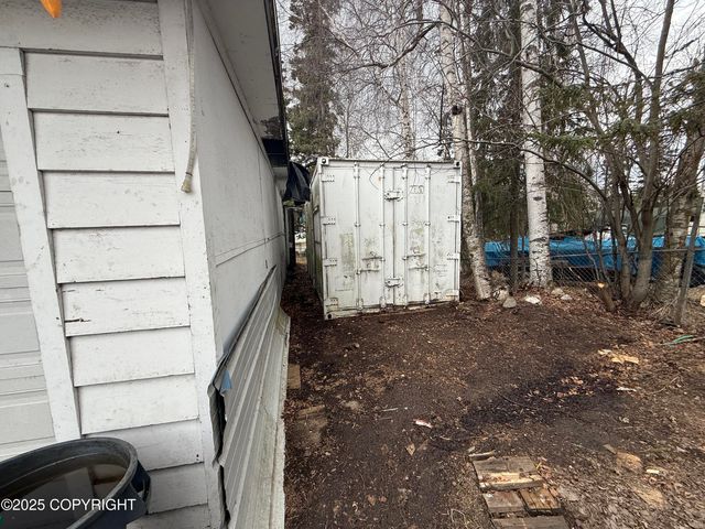 615 Delaware Place, Anchorage, AK 99504