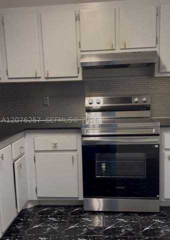 1300 NE Miami Gardens Dr 803E, Miami, FL 33179
